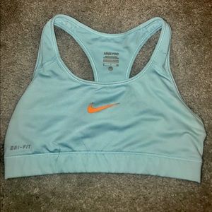 Nike pro sports bra